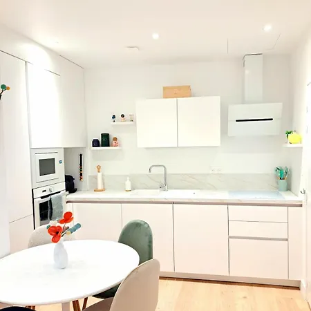 Apartment Au Detour Des Sacres -hypercentre-boulingrin