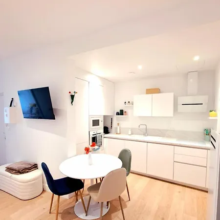 Au Detour Des Sacres -hypercentre-boulingrin