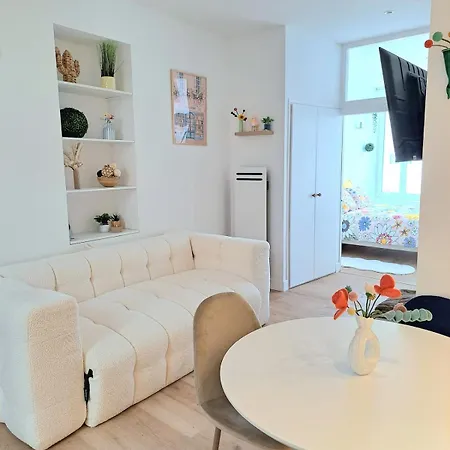 Apartment Au Detour Des Sacres -hypercentre-boulingrin