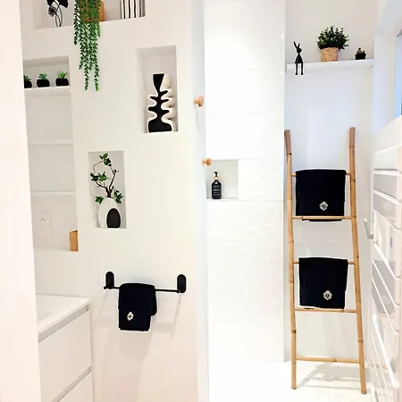 Au Detour Des Sacres -hypercentre-boulingrin *