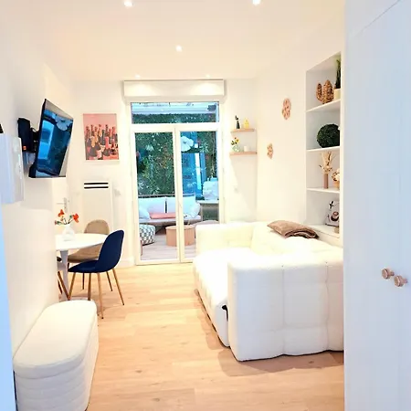 Au Detour Des Sacres -hypercentre-boulingrin Apartment